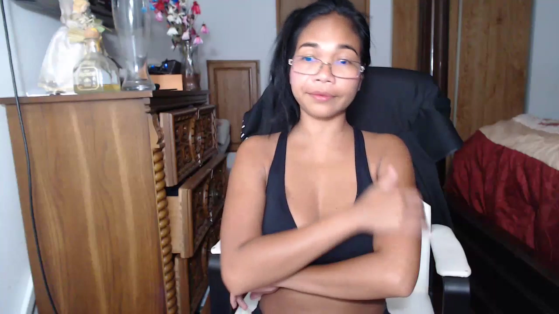 Gallery image thumbnail from Littlekai2023's myfreecams stream on, 07/19/2023, 01:18 image 11 of 20