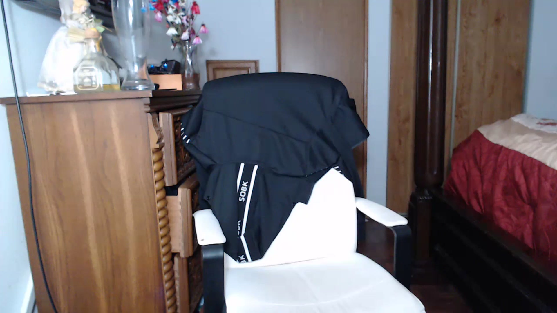 Gallery image thumbnail from Littlekai2023's myfreecams stream on, 07/19/2023, 01:18 image 17 of 20
