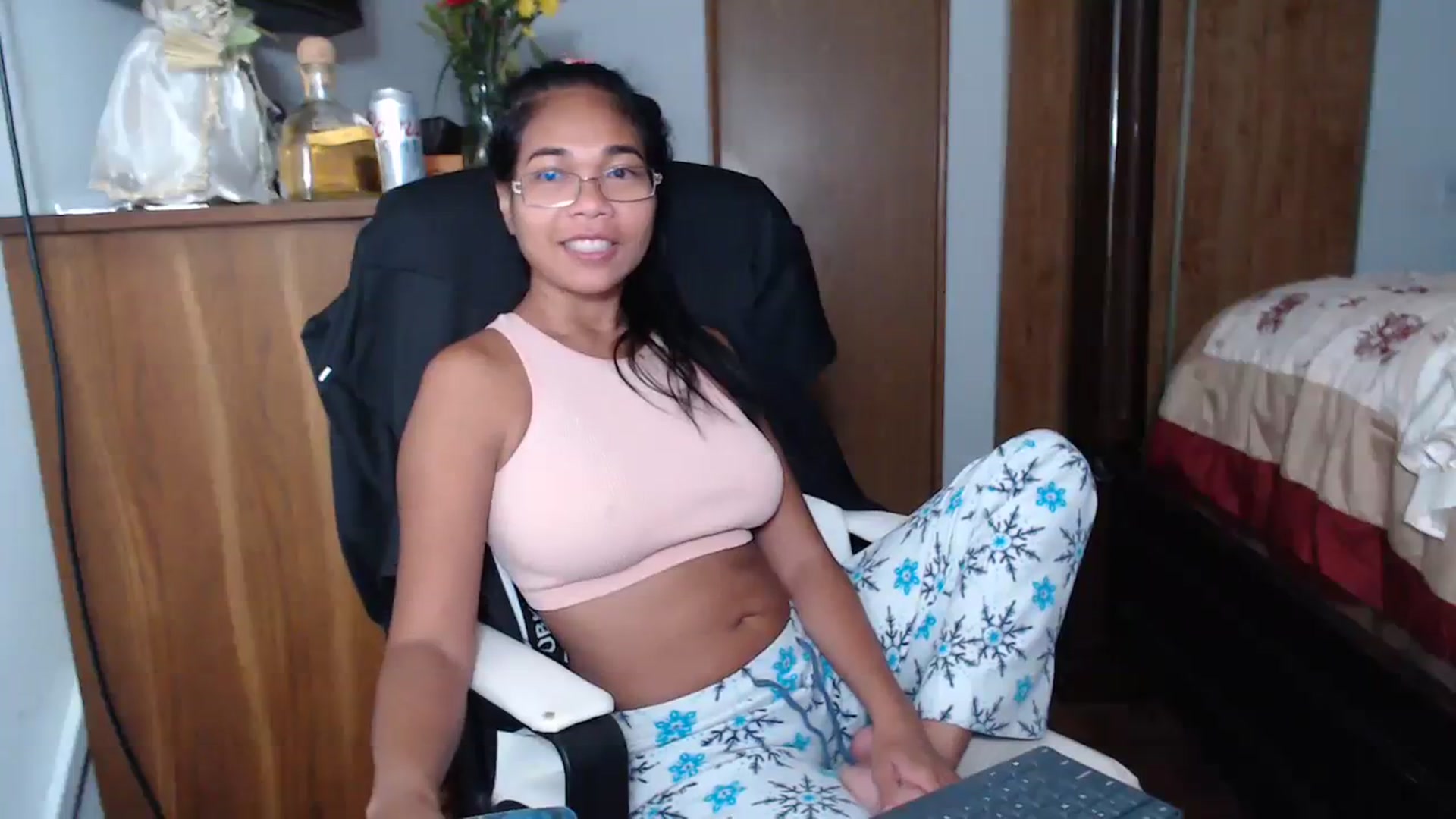 Gallery image thumbnail from Littlekai2023's myfreecams stream on, 07/23/2023, 16:08 image 17 of 20