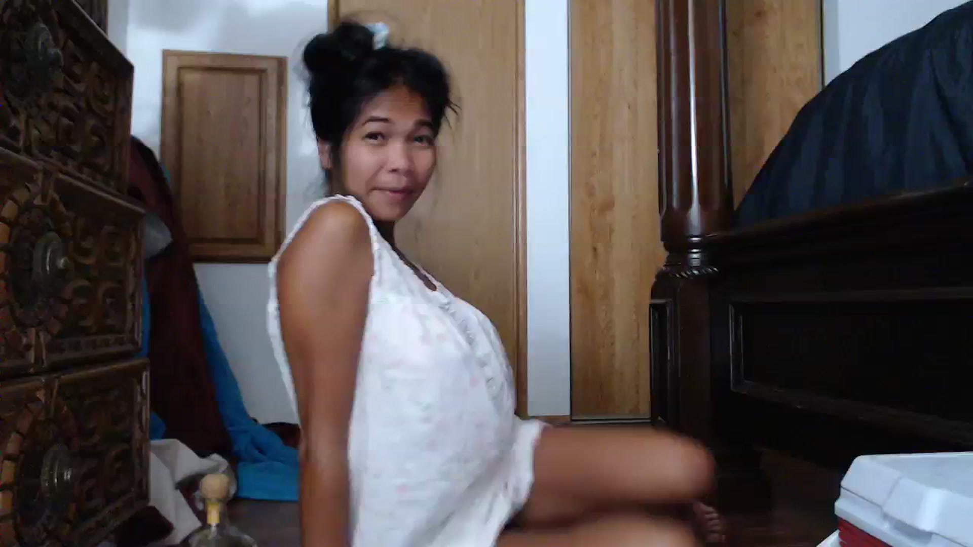Gallery image thumbnail from Littlekai2023's myfreecams stream on, 08/07/2023, 05:31 image 9 of 20