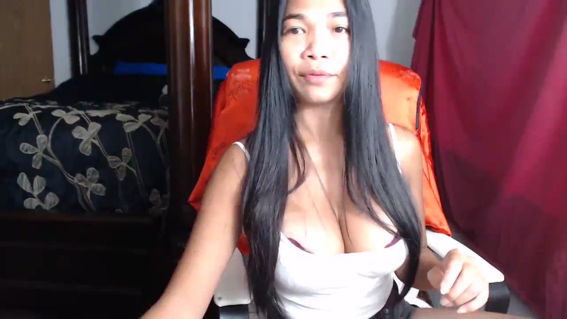 Gallery image thumbnail from Littlekai2023's myfreecams stream on, 08/10/2023, 24:00 image 14 of 20