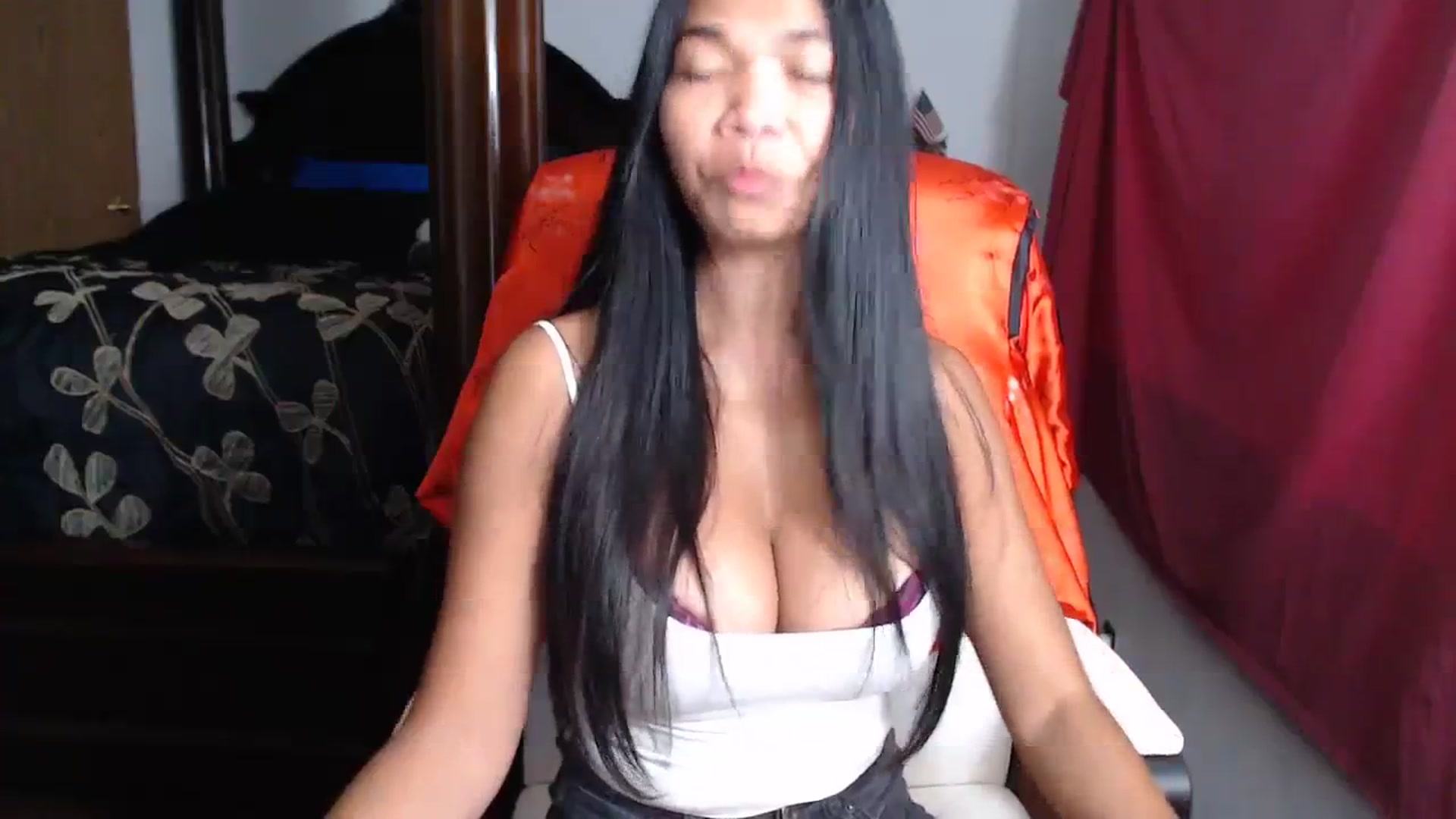 Gallery image thumbnail from Littlekai2023's myfreecams stream on, 08/10/2023, 24:00 image 20 of 20