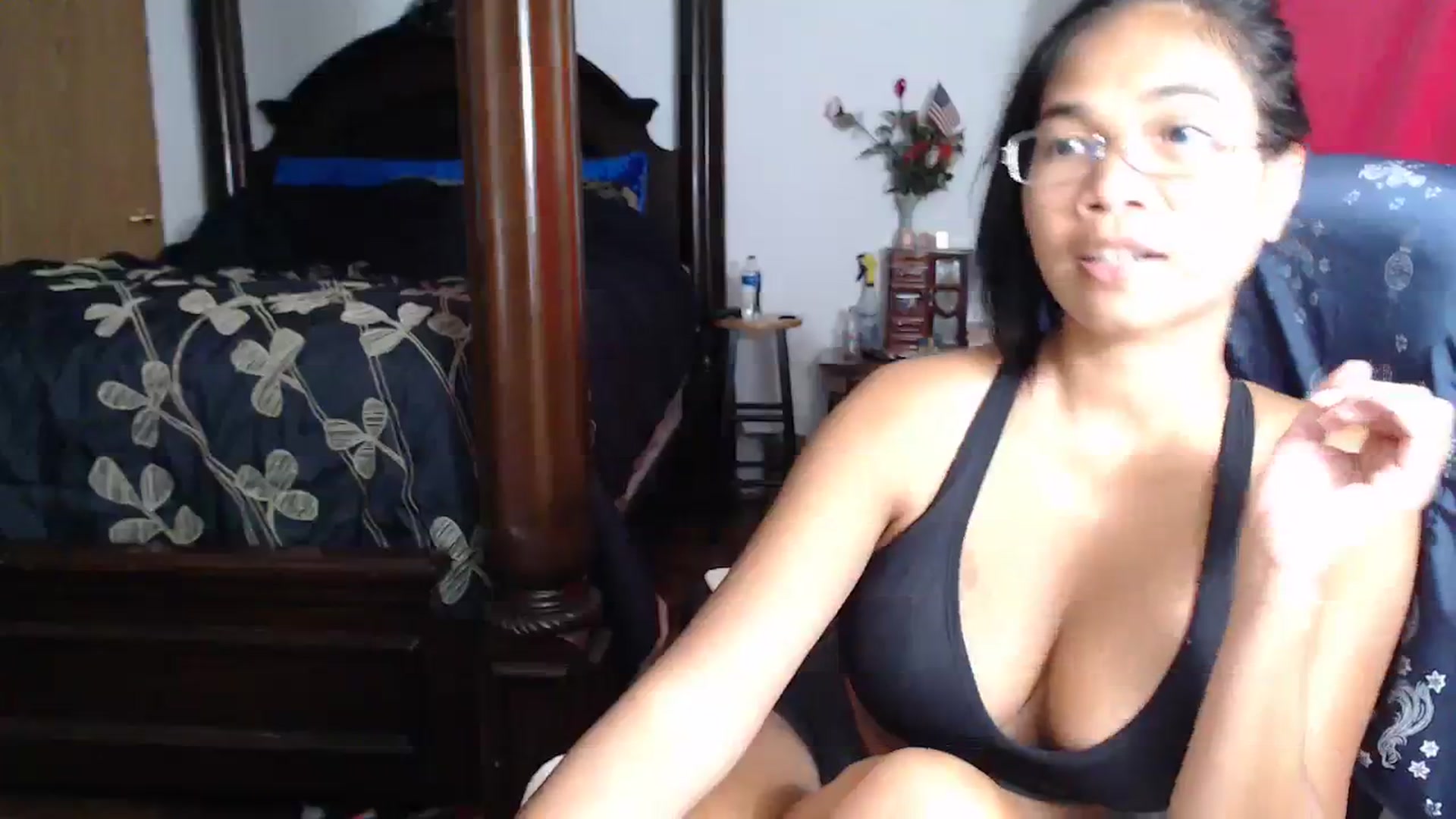 Gallery image thumbnail from Littlekai2023's myfreecams stream on, 08/12/2023, 20:42 image 15 of 20