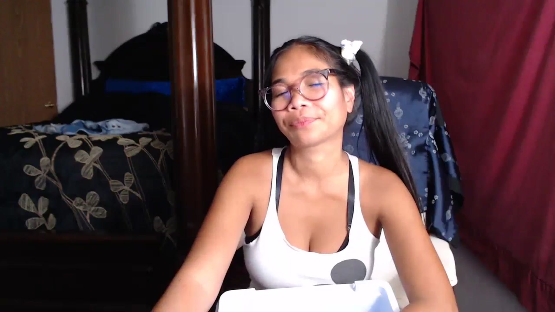Gallery image thumbnail from Littlekai2023's myfreecams stream on, 08/14/2023, 24:04 image 16 of 20