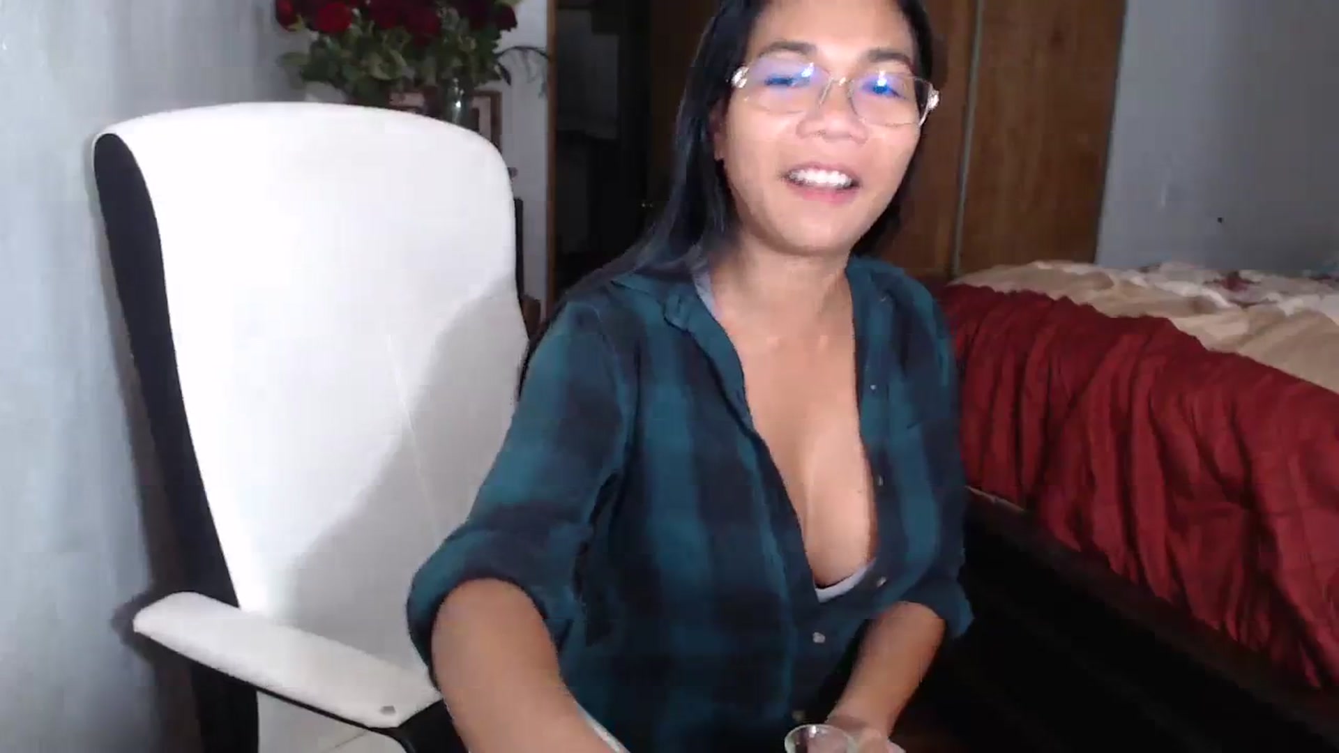 Gallery image thumbnail from Littlekai2023's myfreecams stream on, 09/12/2023, 03:10 image 13 of 20