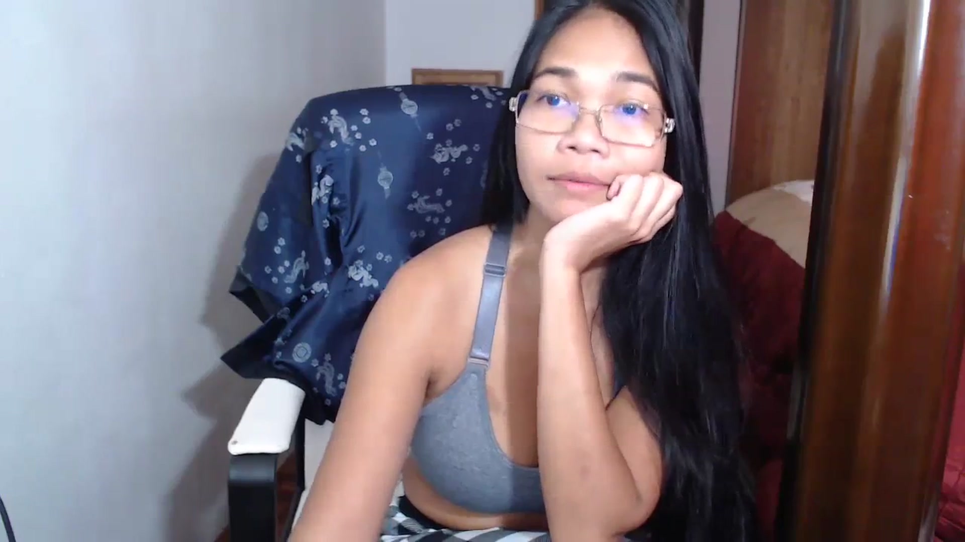 Gallery image thumbnail from Littlekai2023's myfreecams stream on, 09/16/2023, 16:58 image 9 of 20