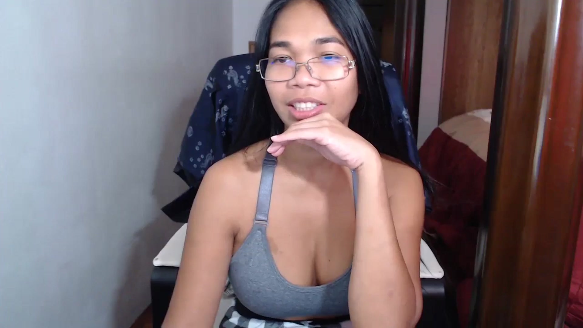 Gallery image thumbnail from Littlekai2023's myfreecams stream on, 09/16/2023, 16:58 image 15 of 20