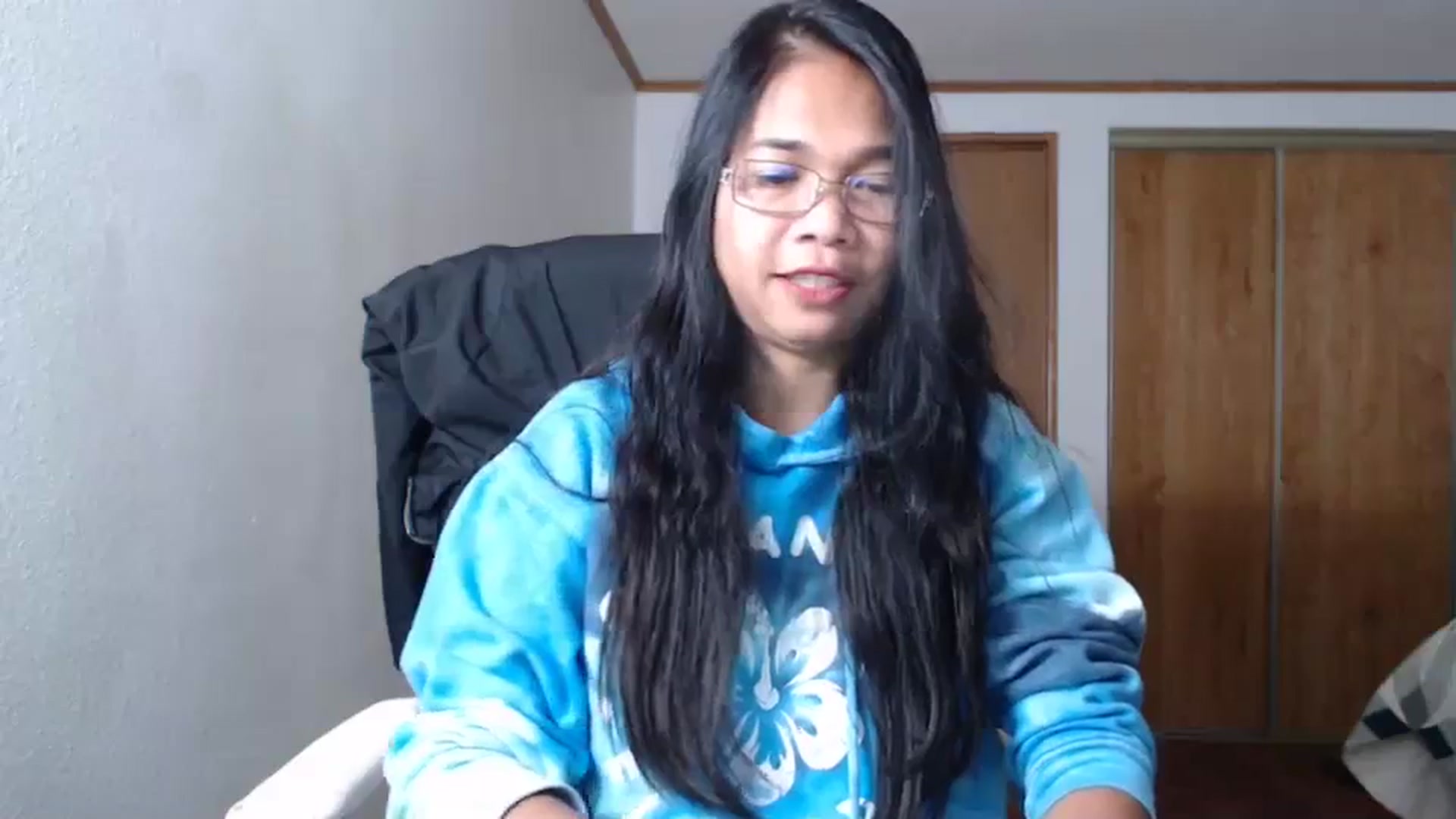 Gallery image thumbnail from Littlekai2023's myfreecams stream on, 11/18/2023, 15:58 image 3 of 20