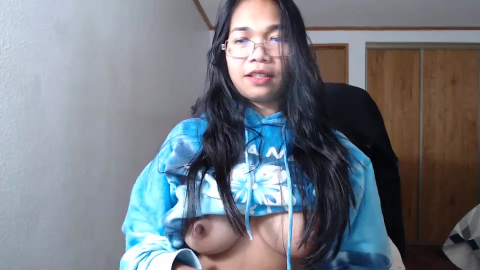 Gallery image thumbnail from Littlekai2023's myfreecams stream on, 11/18/2023, 15:58 image 20 of 20
