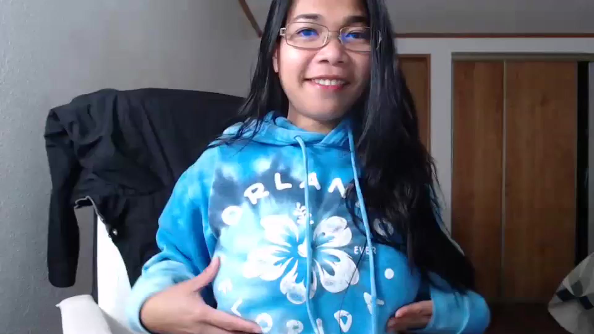 Gallery image thumbnail from Littlekai2023's myfreecams stream on, 11/18/2023, 17:38 image 14 of 20