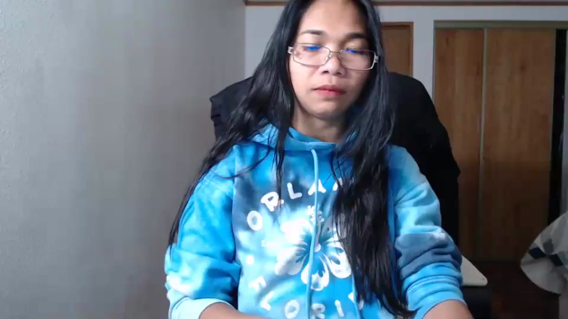 Gallery image thumbnail from Littlekai2023's myfreecams stream on, 11/18/2023, 17:38 image 1 of 20