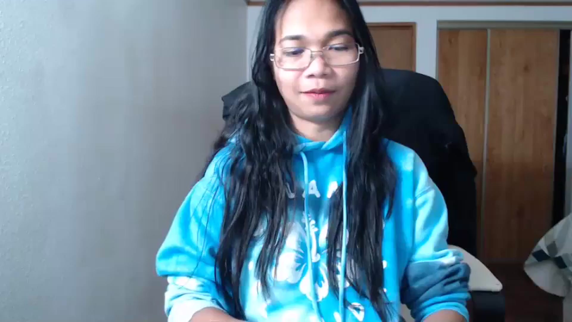 Gallery image thumbnail from Littlekai2023's myfreecams stream on, 11/18/2023, 17:38 image 3 of 20