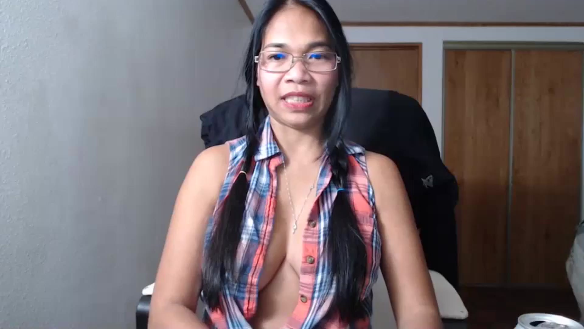 Gallery image thumbnail from Littlekai2023's myfreecams stream on, 11/19/2023, 04:48 image 5 of 20
