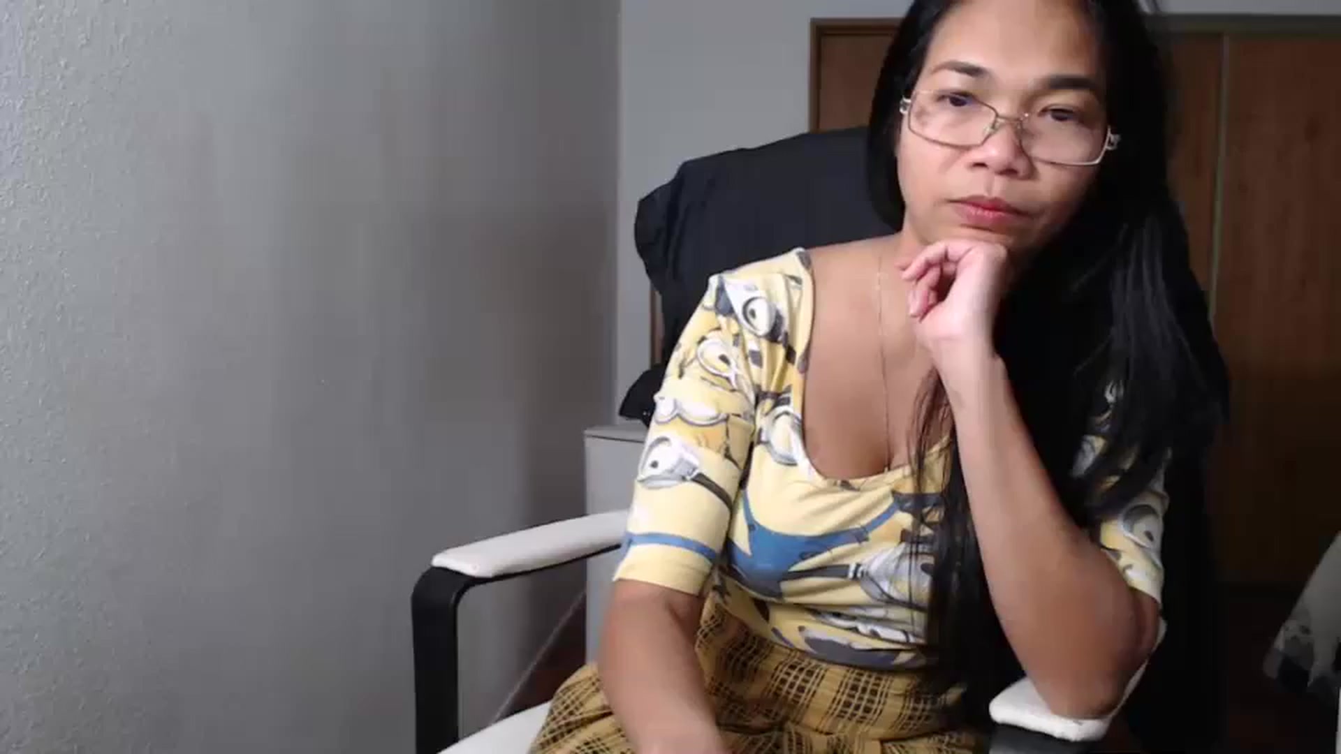 Gallery image thumbnail from Littlekai2023's myfreecams stream on, 11/21/2023, 04:02 image 1 of 20