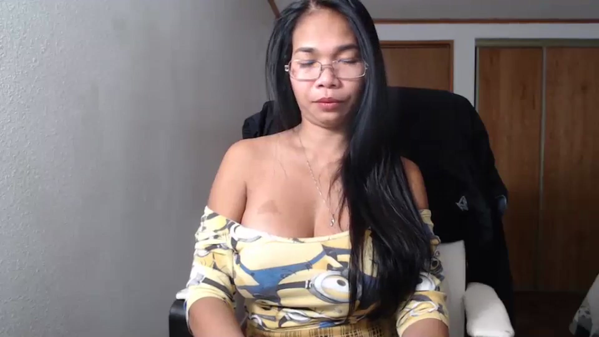 Gallery image thumbnail from Littlekai2023's myfreecams stream on, 11/21/2023, 04:02 image 18 of 20