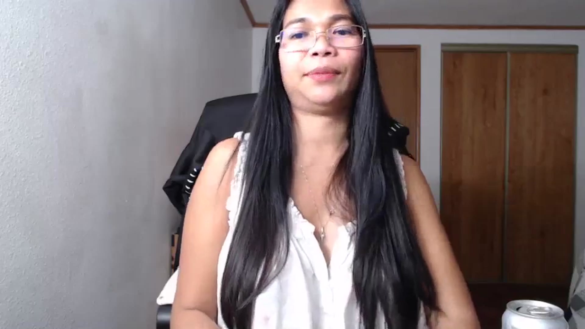 Gallery image thumbnail from Littlekai2023's myfreecams stream on, 12/11/2023, 03:11 image 14 of 20