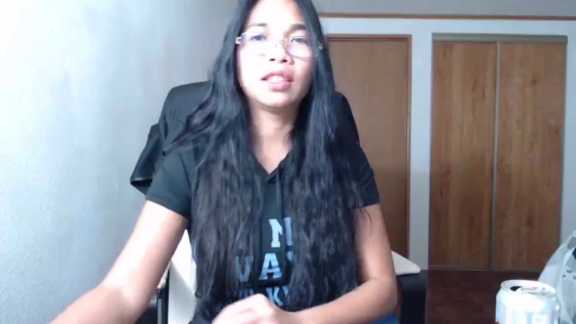 Gallery image thumbnail from Littlekai2023's myfreecams stream on, 12/17/2023, 23:25 image 14 of 20