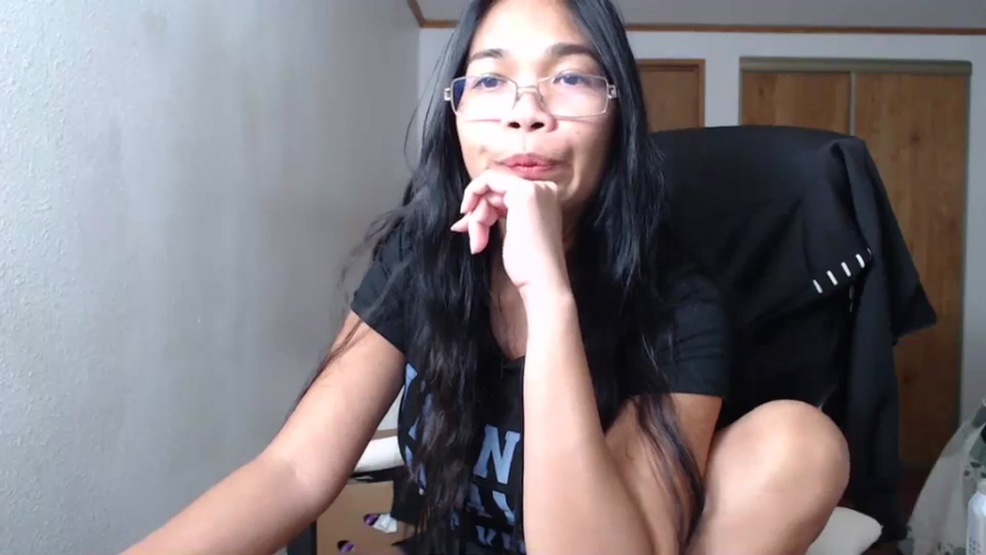 Gallery image thumbnail from Littlekai2023's myfreecams stream on, 12/17/2023, 23:25 image 9 of 20