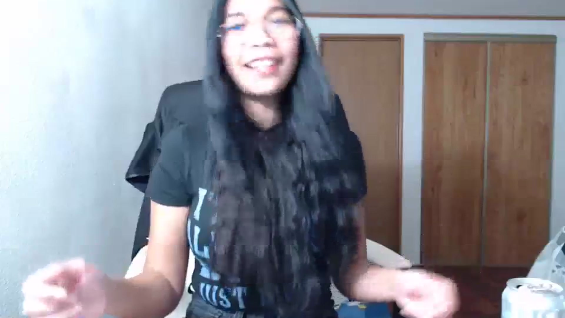 Gallery image thumbnail from Littlekai2023's myfreecams stream on, 12/17/2023, 23:25 image 12 of 20