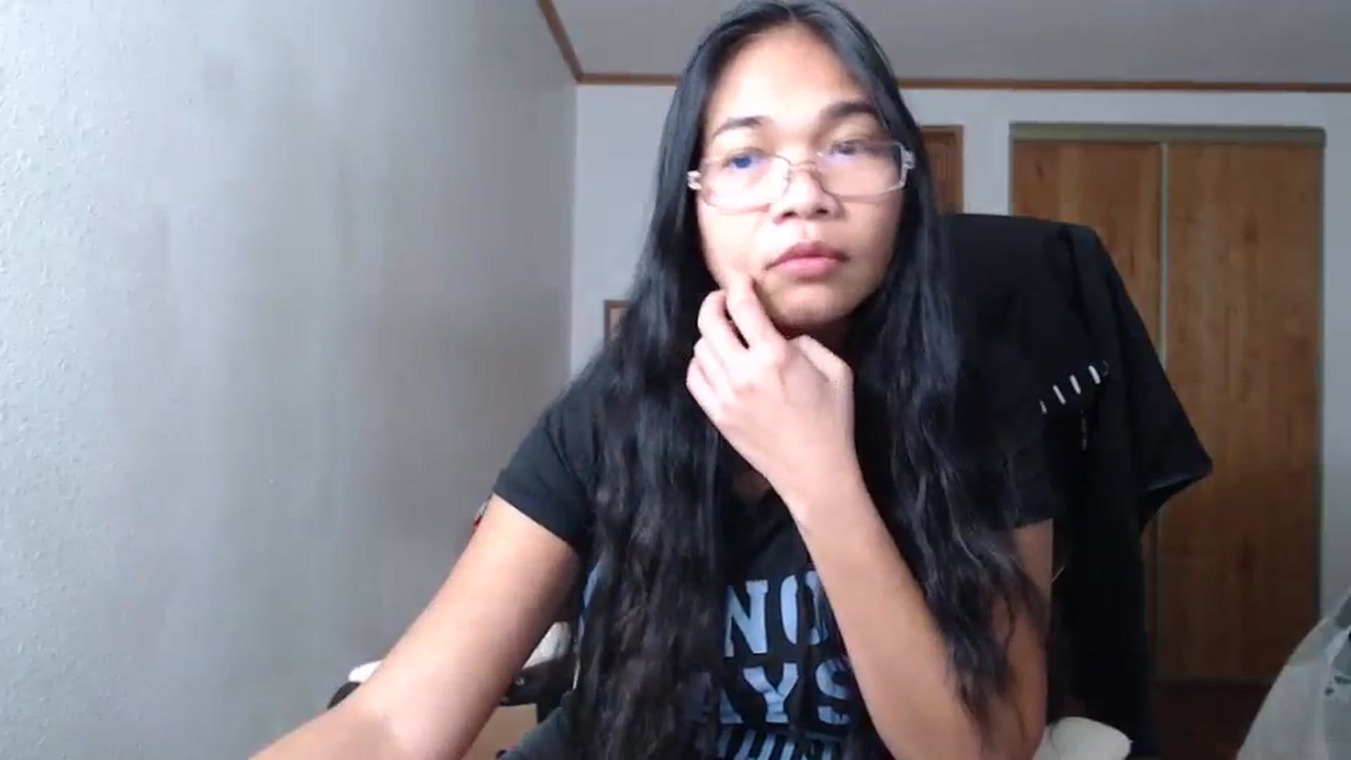 Gallery image thumbnail from Littlekai2023's myfreecams stream on, 12/17/2023, 23:25 image 3 of 20
