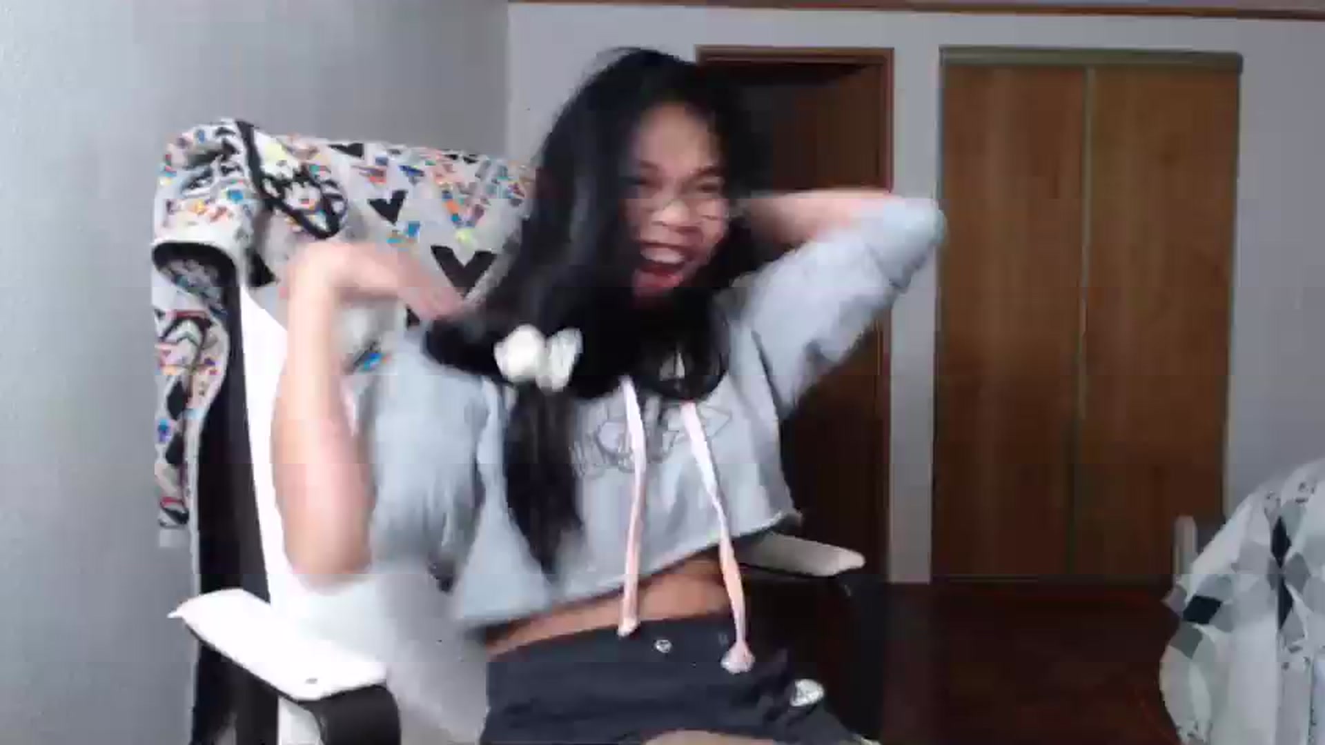 Gallery image thumbnail from Littlekai2023's myfreecams stream on, 12/27/2023, 01:16 image 1 of 20
