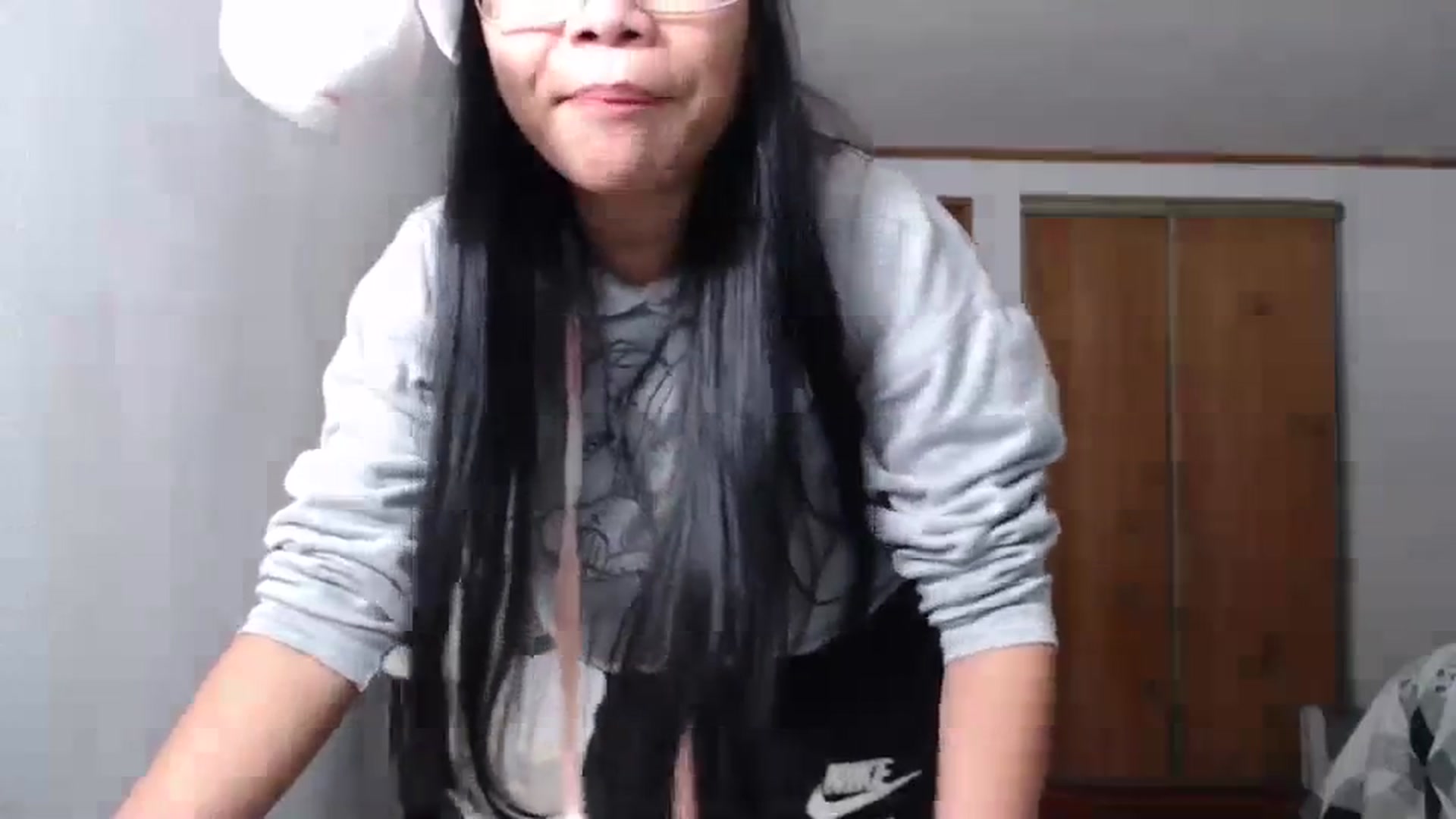 Gallery image thumbnail from Littlekai2023's myfreecams stream on, 12/27/2023, 02:48 image 19 of 20