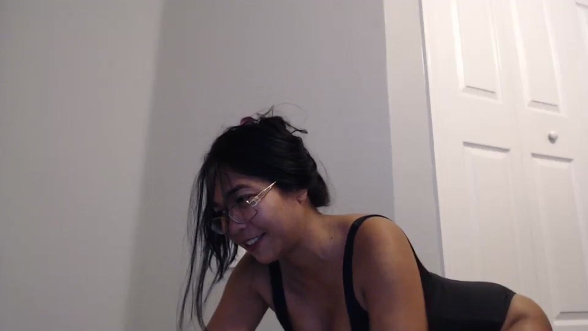 Gallery image thumbnail from Littlekai2023's myfreecams stream on, 01/28/2024, 23:15 image 4 of 20