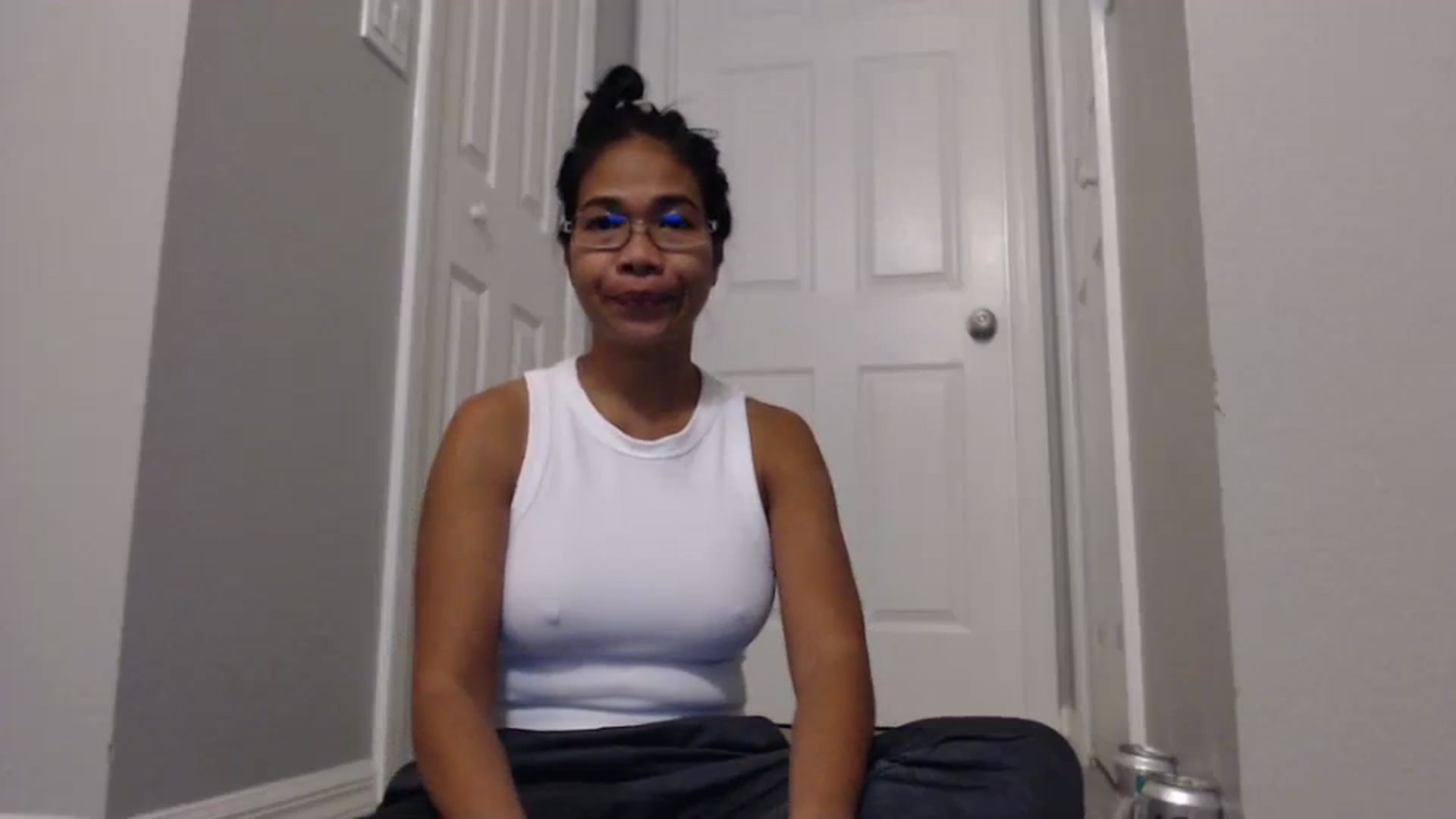 Gallery image thumbnail from Littlekai2023's myfreecams stream on, 01/30/2024, 02:30 image 18 of 20