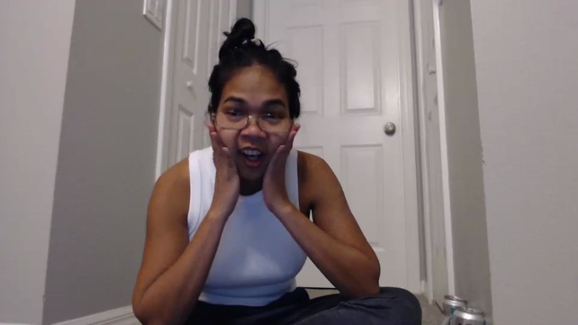 Gallery image thumbnail from Littlekai2023's myfreecams stream on, 01/30/2024, 02:30 image 19 of 20