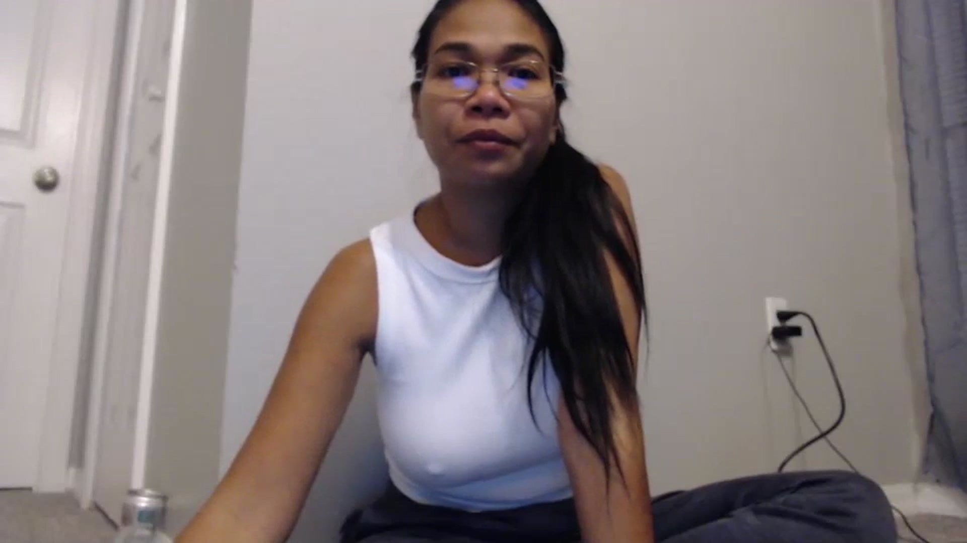 Gallery image thumbnail from Littlekai2023's myfreecams stream on, 01/30/2024, 02:30 image 8 of 20