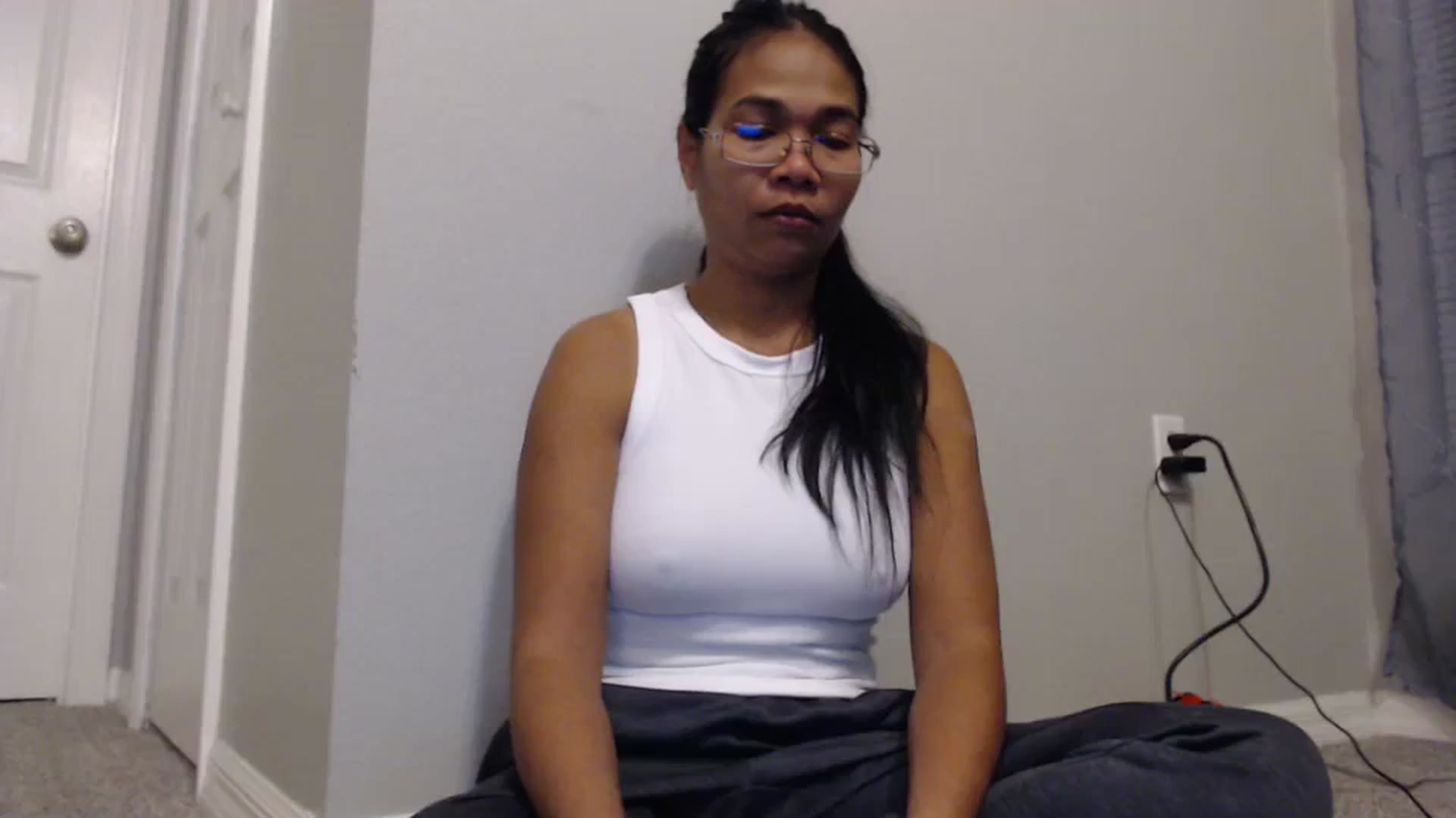 Gallery image thumbnail from Littlekai2023's myfreecams stream on, 01/30/2024, 02:30 image 5 of 20