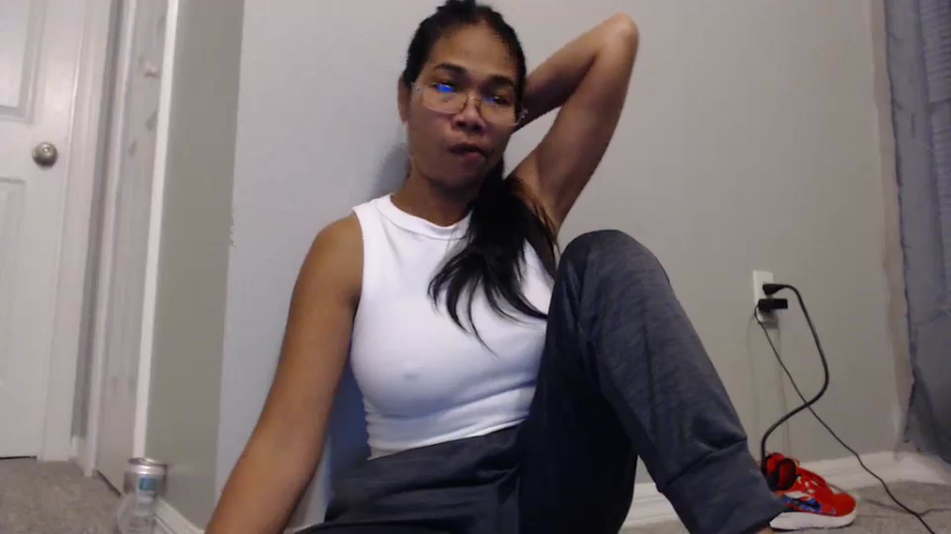Gallery image thumbnail from Littlekai2023's myfreecams stream on, 01/30/2024, 02:30 image 6 of 20