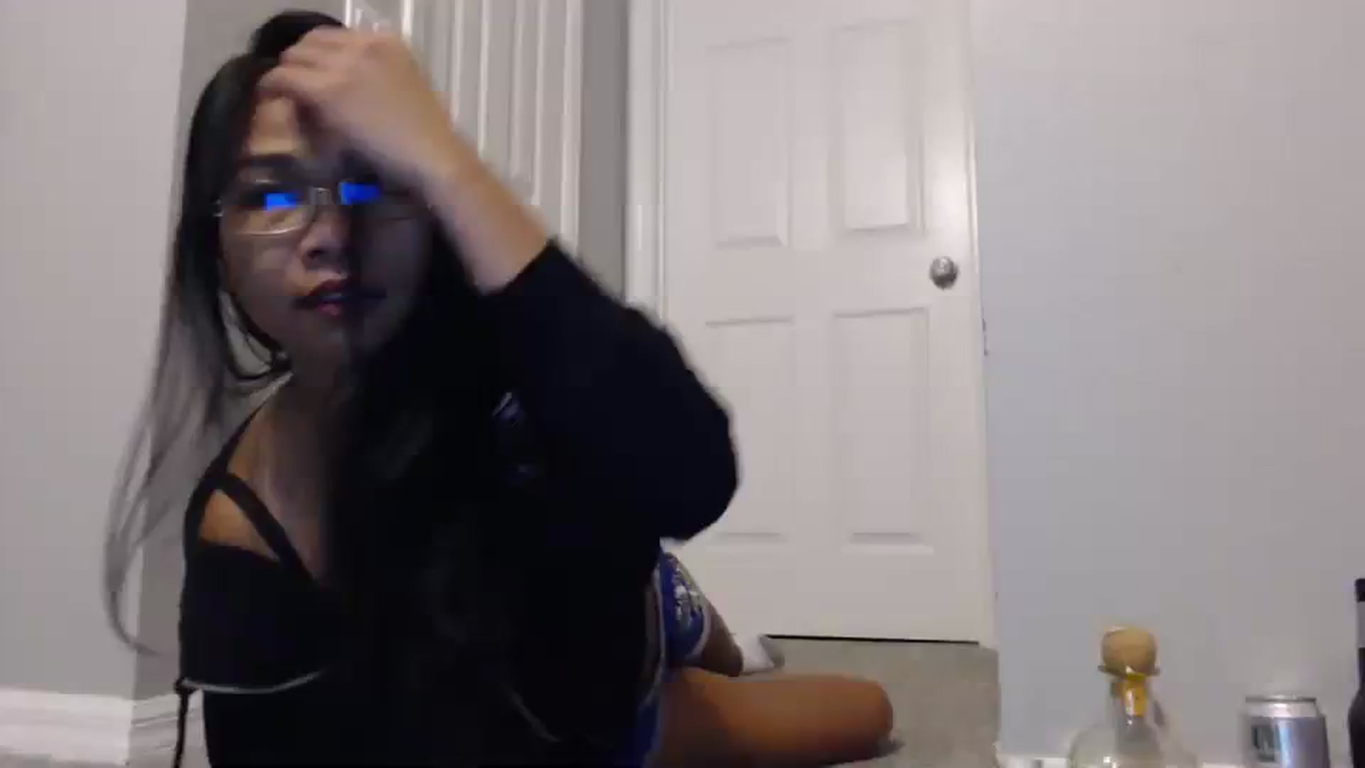 Gallery image thumbnail from Littlekai2023's myfreecams stream on, 01/31/2024, 01:08 image 10 of 20