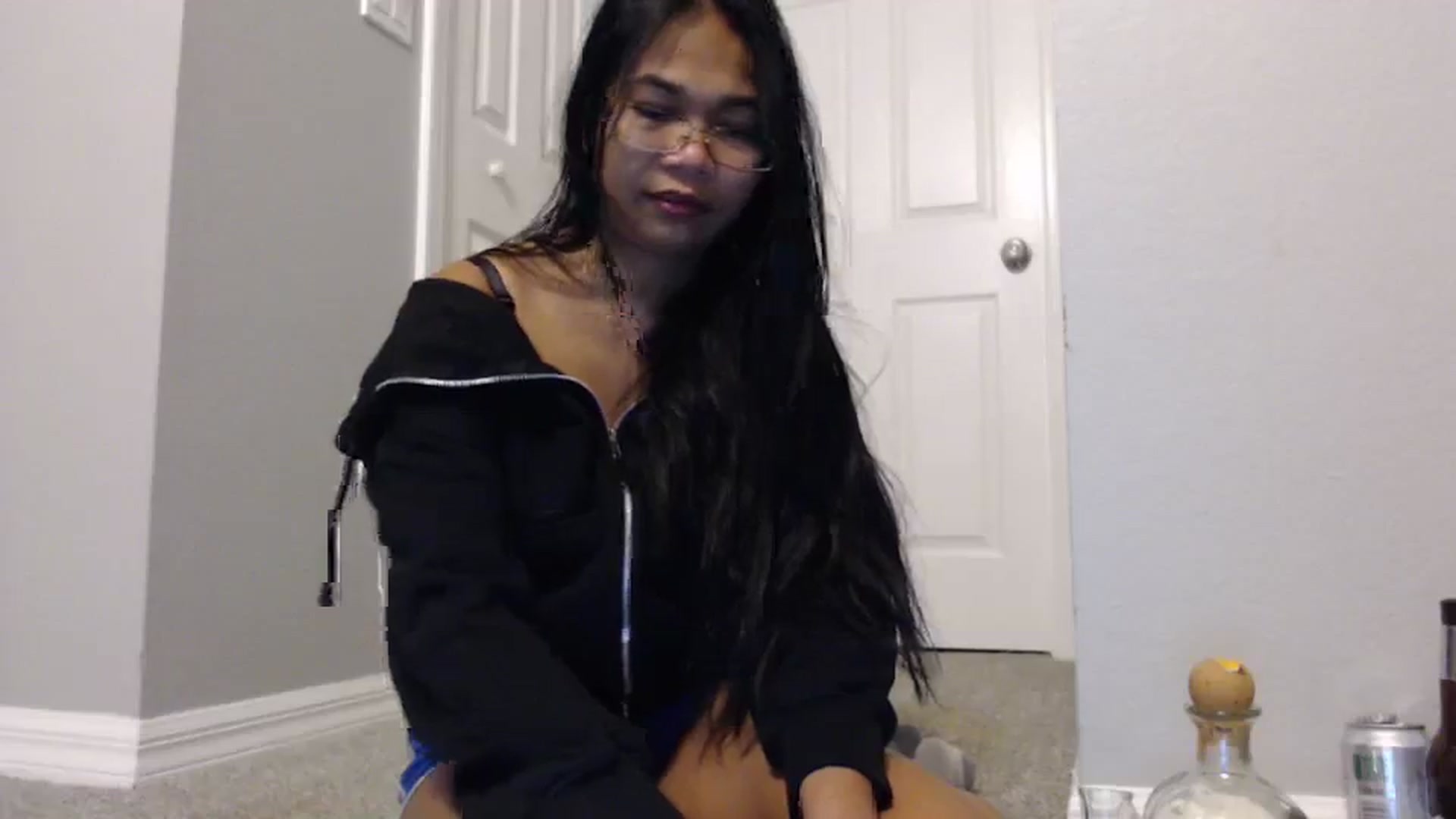 Gallery image thumbnail from Littlekai2023's myfreecams stream on, 01/31/2024, 03:50 image 5 of 20
