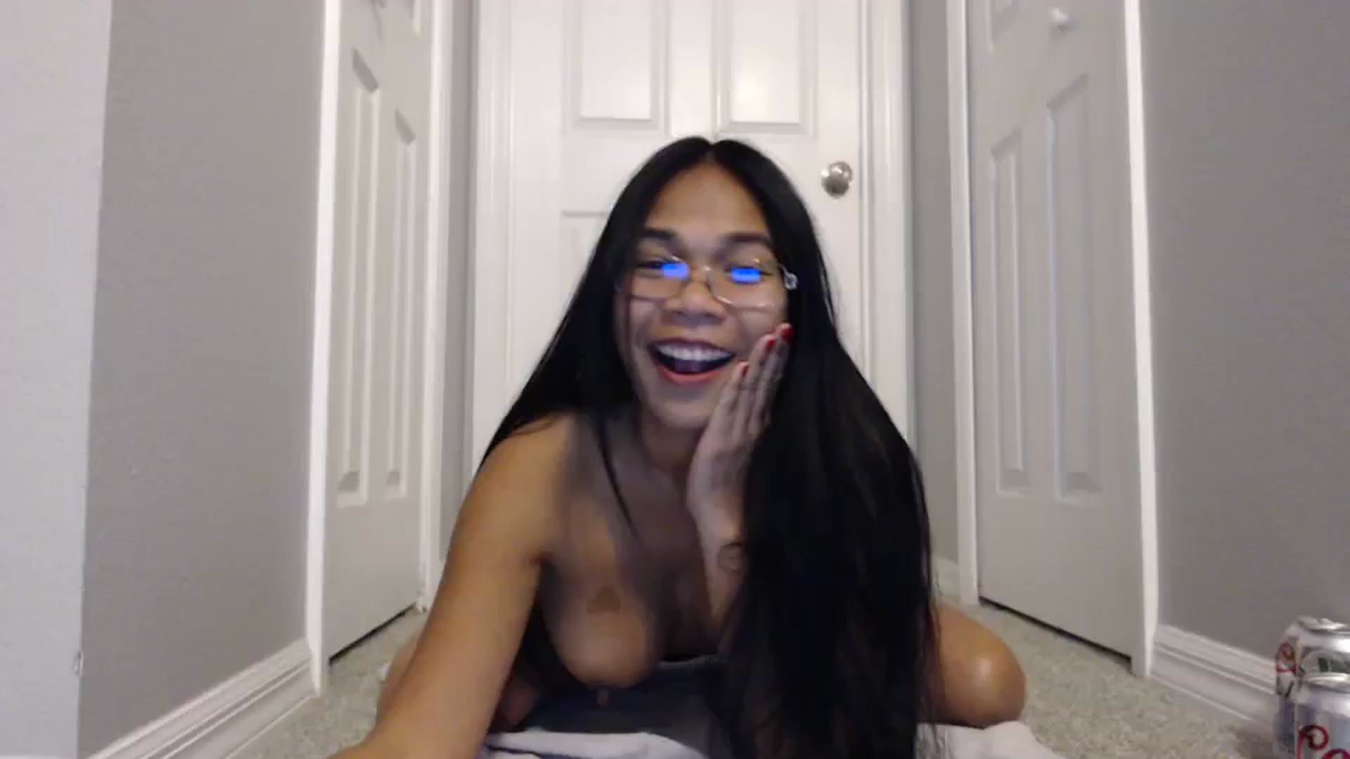 Gallery image thumbnail from Littlekai2023's myfreecams stream on, 02/07/2024, 04:39 image 1 of 20