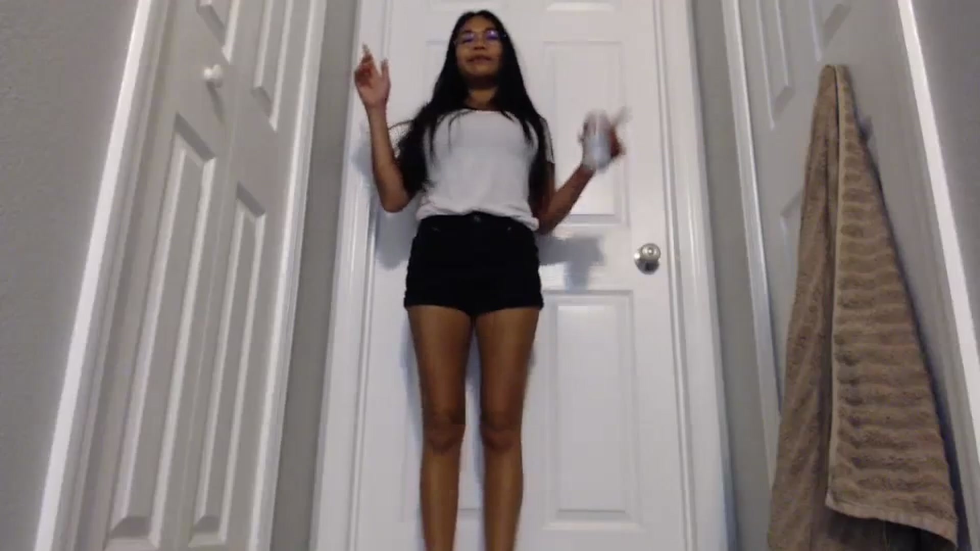 Gallery image thumbnail from Littlekai2023's myfreecams stream on, 02/08/2024, 02:31 image 15 of 20
