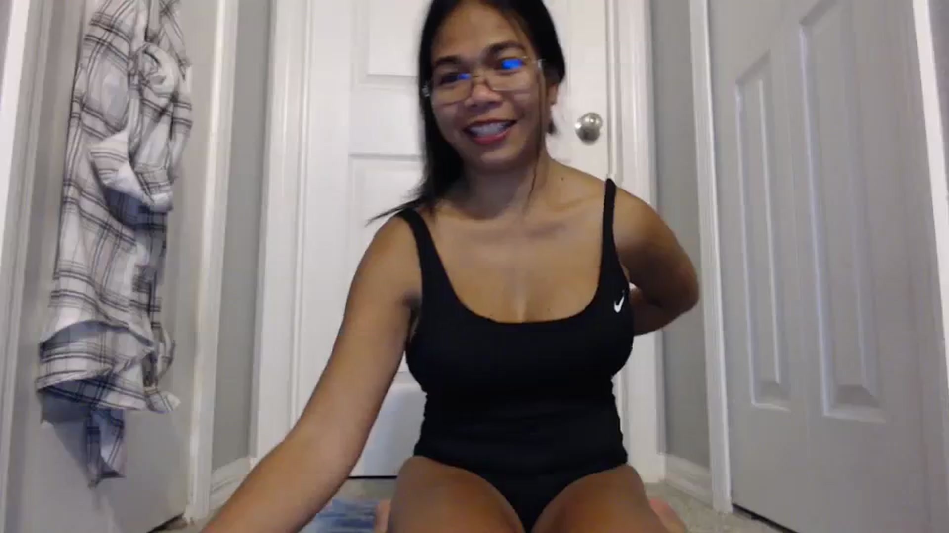 Gallery image thumbnail from Littlekai2023's myfreecams stream on, 02/11/2024, 01:20 image 19 of 20