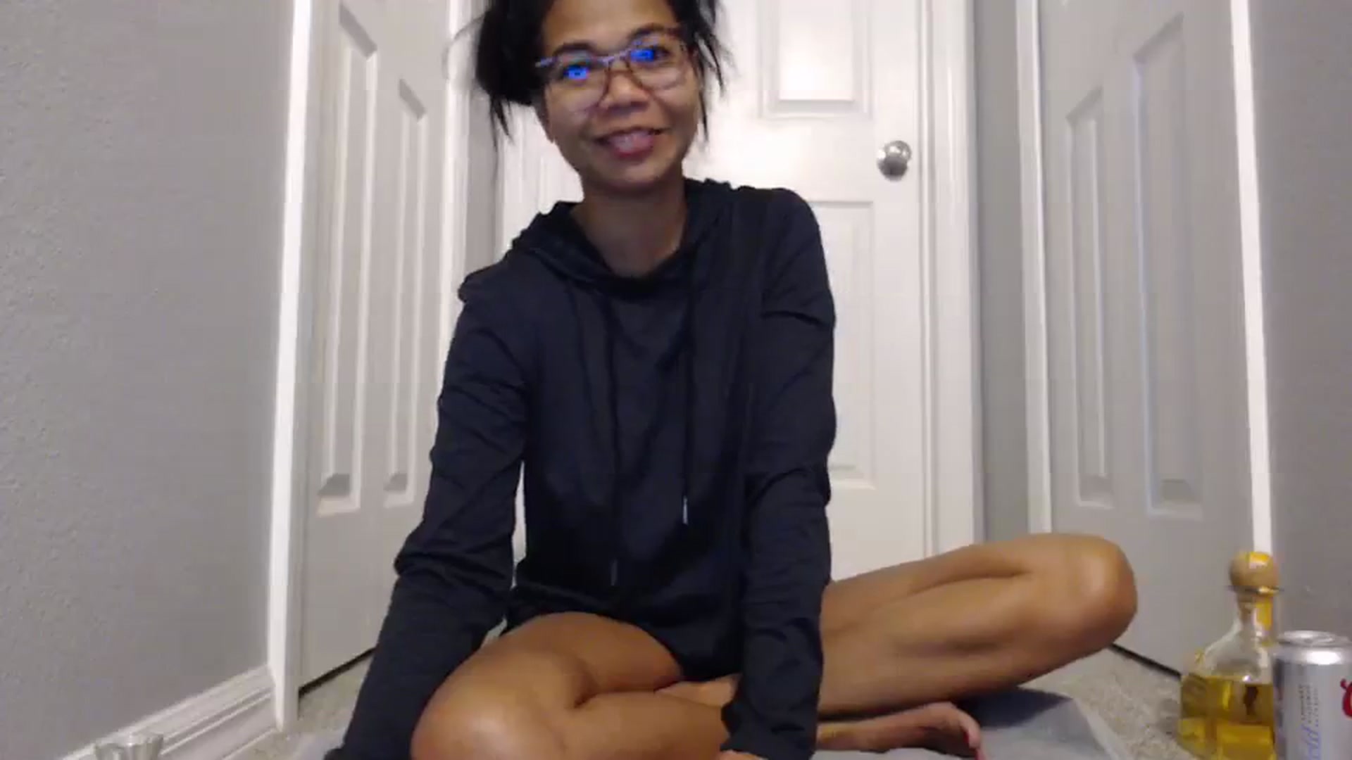 Gallery image thumbnail from Littlekai2023's myfreecams stream on, 02/12/2024, 24:00 image 8 of 20