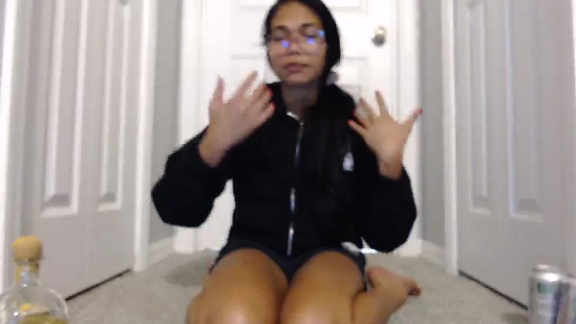 Gallery image thumbnail from Littlekai2023's myfreecams stream on, 02/13/2024, 05:11 image 17 of 20