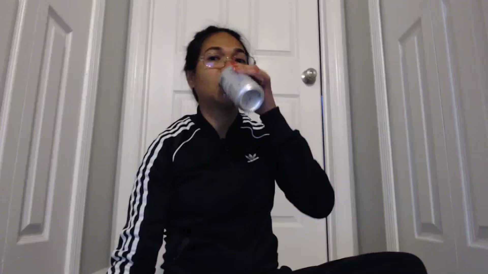 Gallery image thumbnail from Littlekai2023's myfreecams stream on, 02/19/2024, 24:02 image 11 of 20