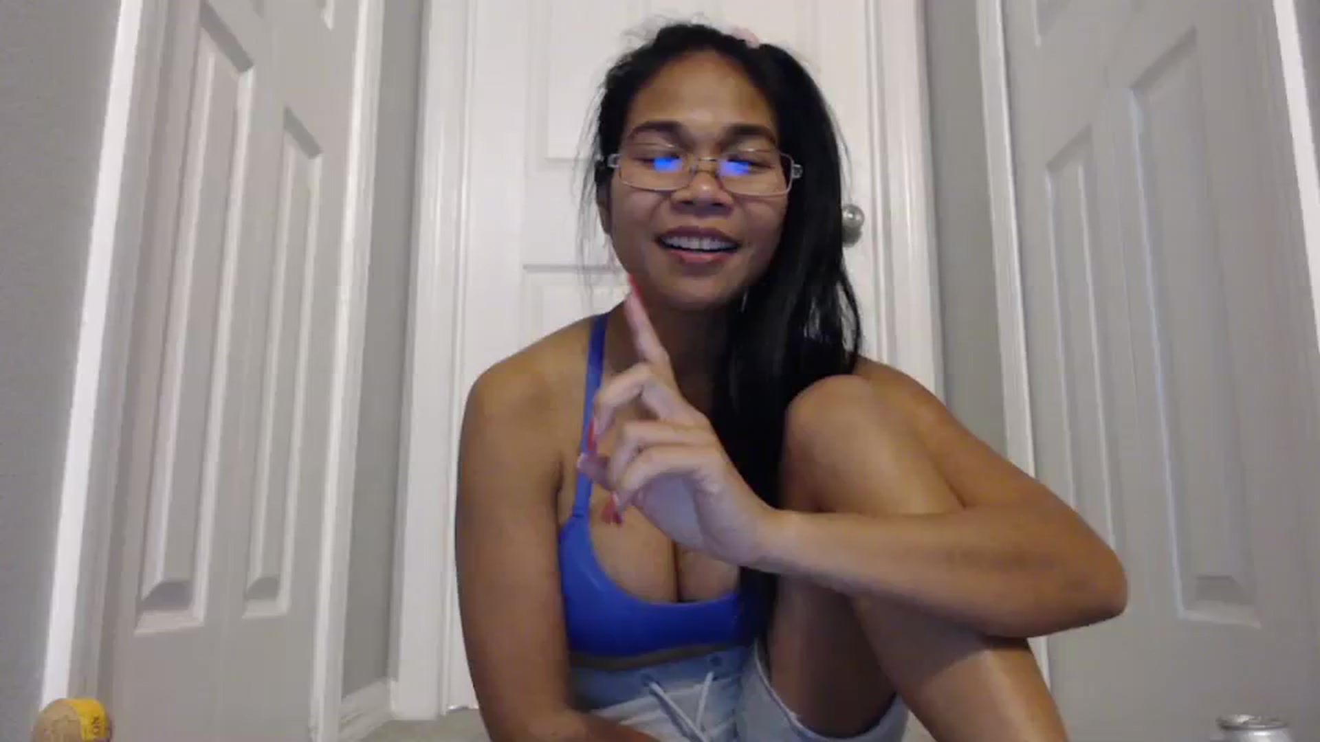 Gallery image thumbnail from Littlekai2023's myfreecams stream on, 02/20/2024, 02:02 image 1 of 20