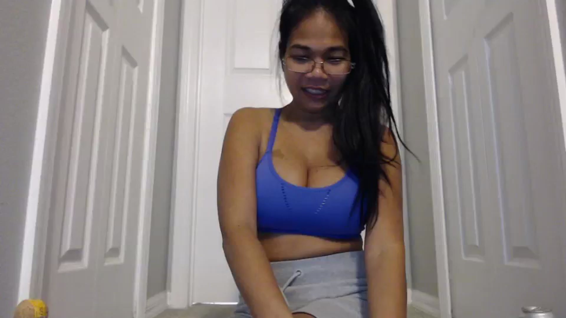 Gallery image thumbnail from Littlekai2023's myfreecams stream on, 02/20/2024, 02:02 image 8 of 20