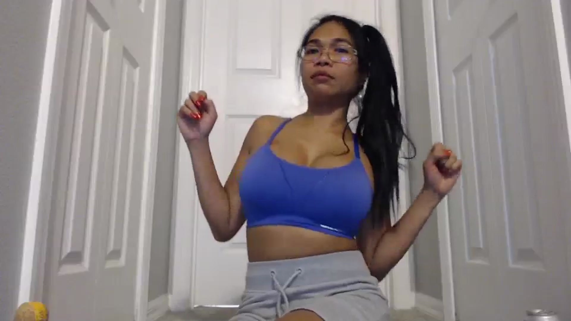Gallery image thumbnail from Littlekai2023's myfreecams stream on, 02/20/2024, 02:02 image 7 of 20