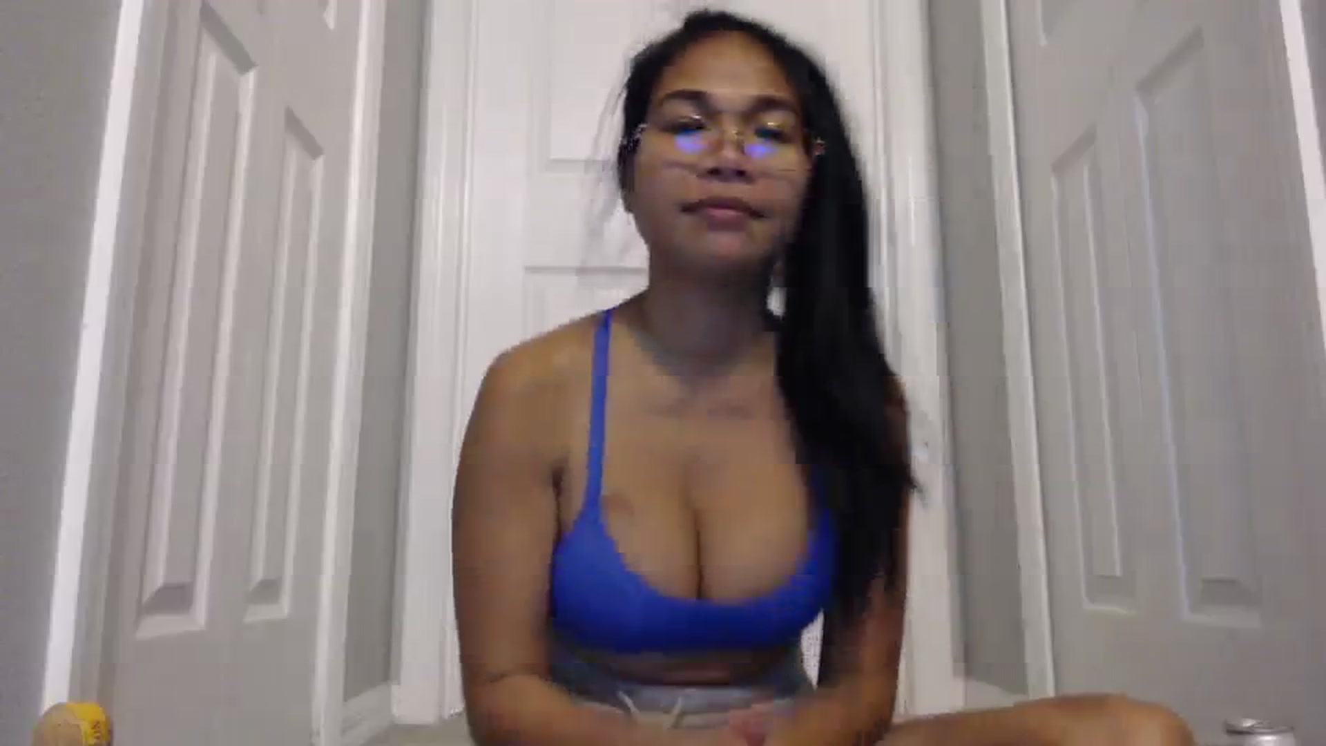 Gallery image thumbnail from Littlekai2023's myfreecams stream on, 02/20/2024, 02:02 image 20 of 20