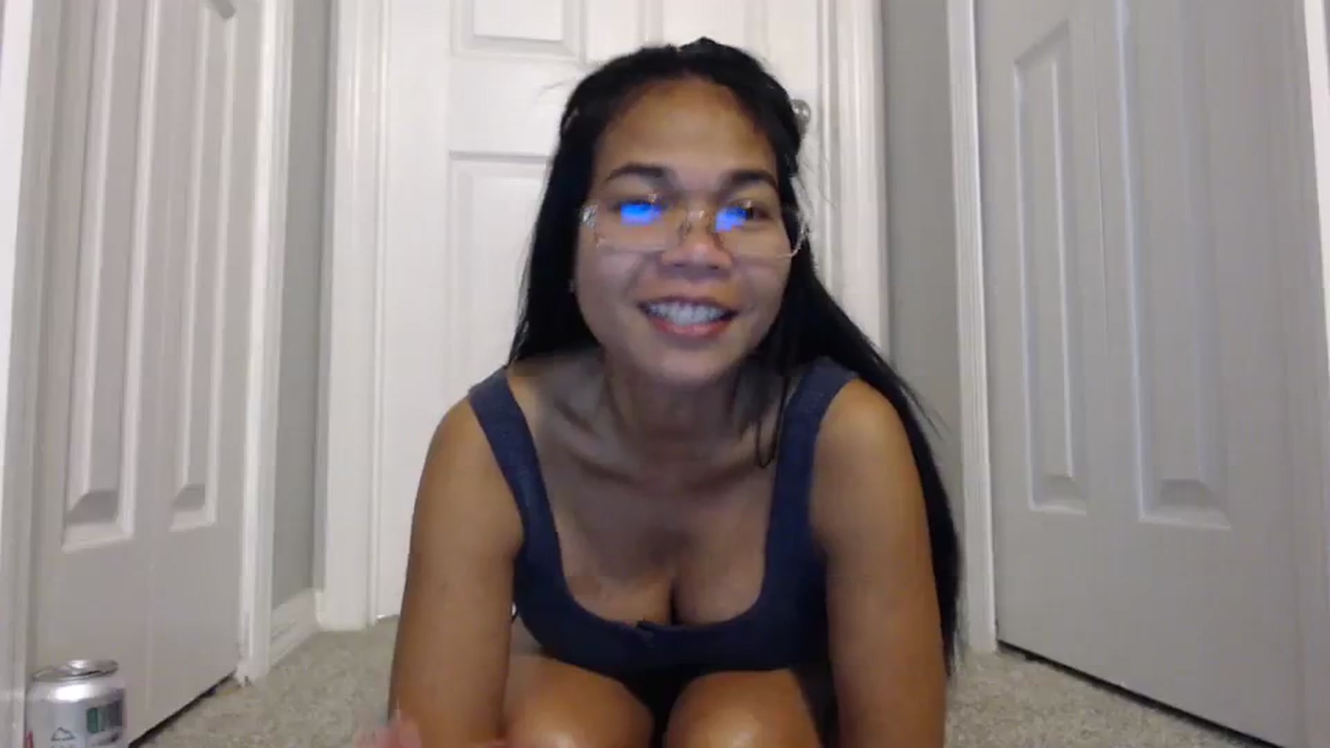 Gallery image thumbnail from Littlekai2023's myfreecams stream on, 02/21/2024, 04:31 image 2 of 20