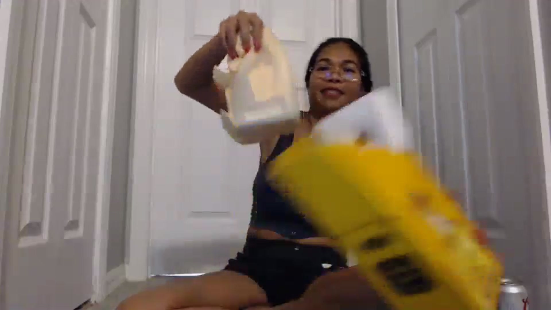 Gallery image thumbnail from Littlekai2023's myfreecams stream on, 02/21/2024, 04:31 image 13 of 20