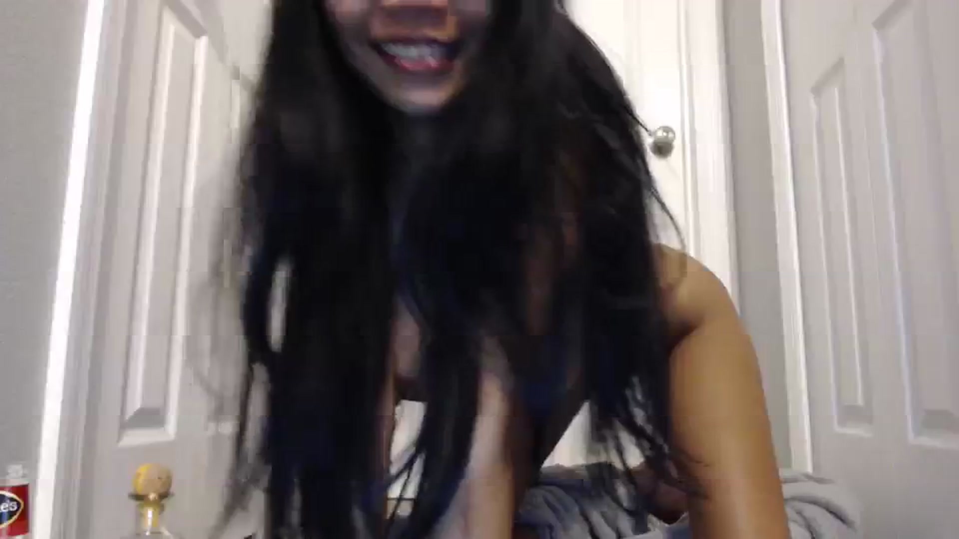 Gallery image thumbnail from Littlekai2023's myfreecams stream on, 02/22/2024, 24:00 image 2 of 20