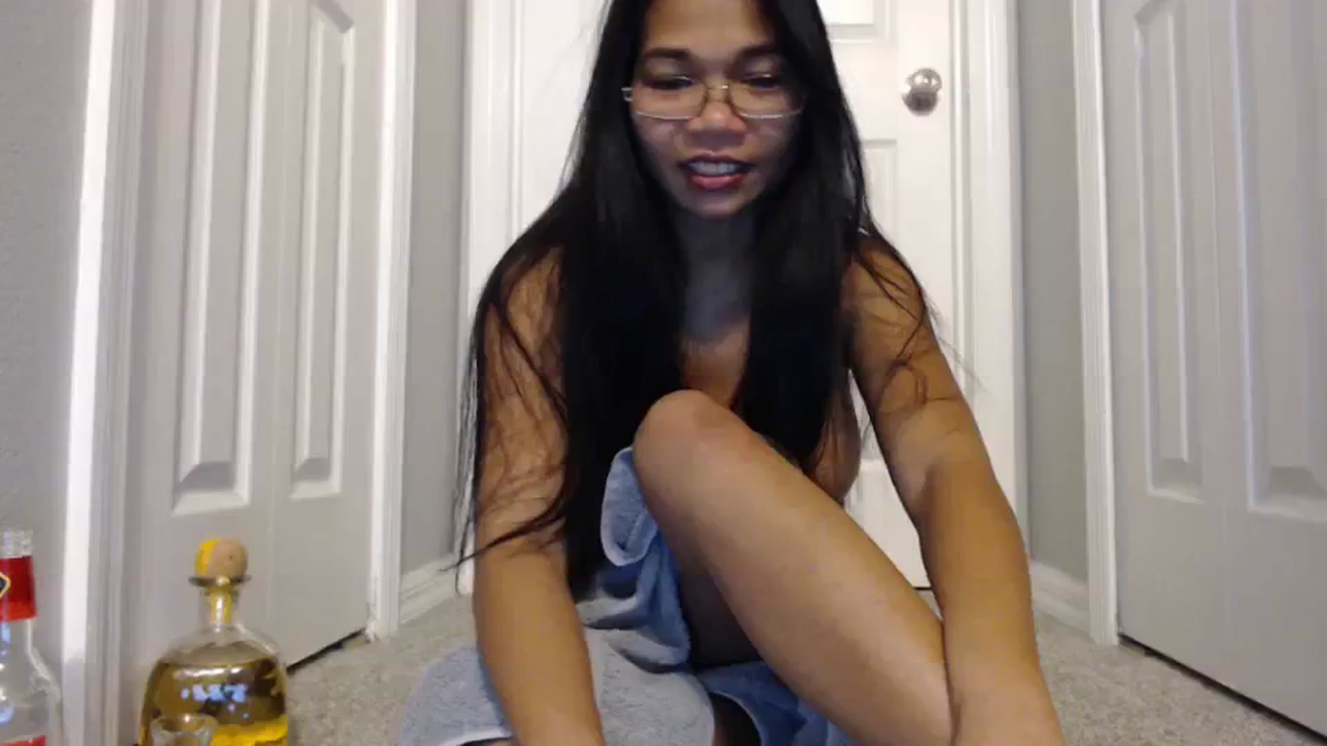 Gallery image thumbnail from Littlekai2023's myfreecams stream on, 02/22/2024, 24:00 image 4 of 20