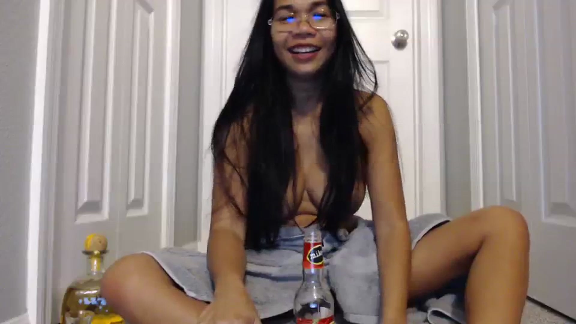 Gallery image thumbnail from Littlekai2023's myfreecams stream on, 02/22/2024, 24:00 image 5 of 20