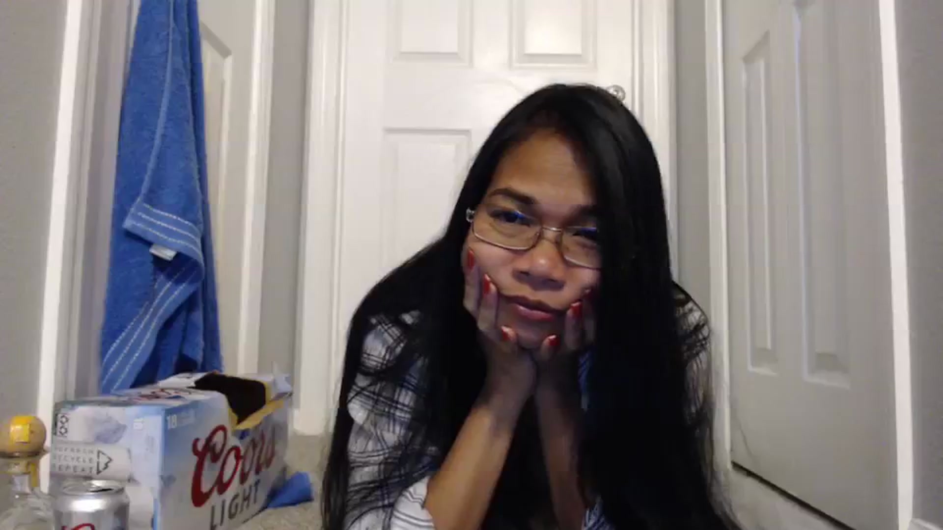 Gallery image thumbnail from Littlekai2023's myfreecams stream on, 02/25/2024, 04:05 image 16 of 20